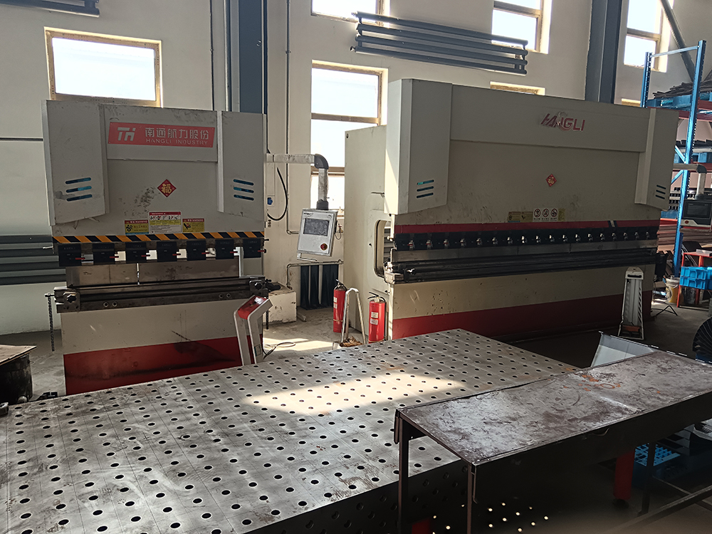 數(shù)控折彎機